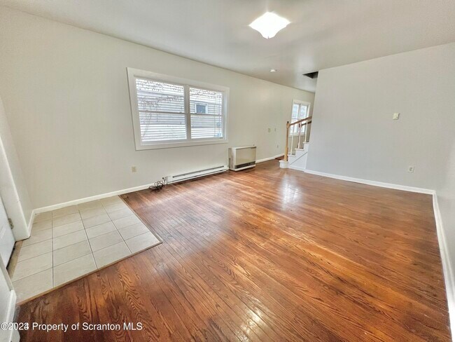 Building Photo - 2017 Margaret Ave