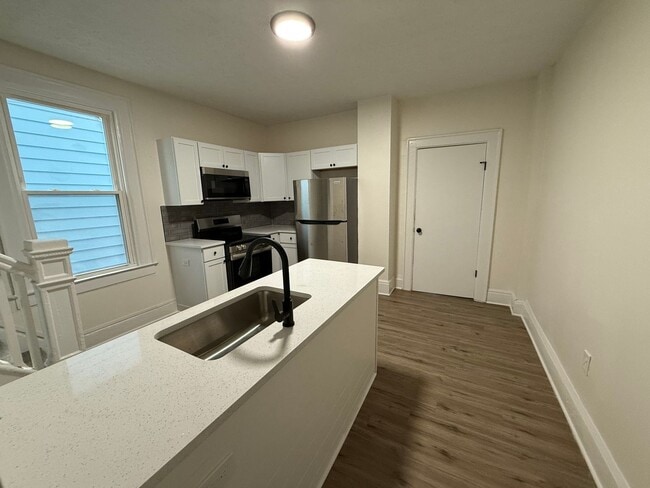 Building Photo - 975-977_MILLER AVE