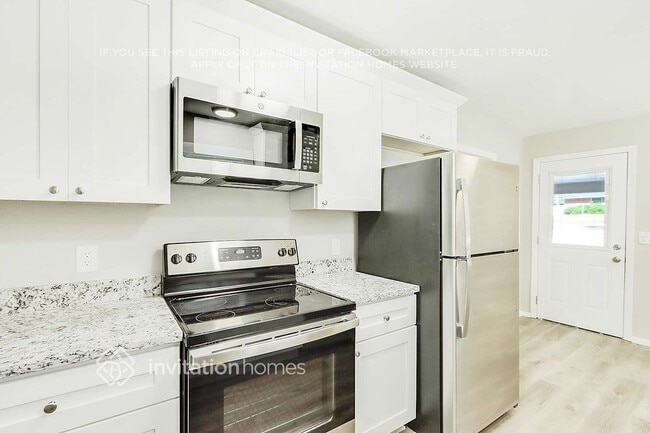 Building Photo - 808 Parkstone Dr