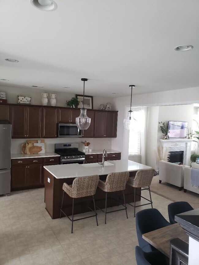 Foto del edificio - Charming Home in Whitney Lake