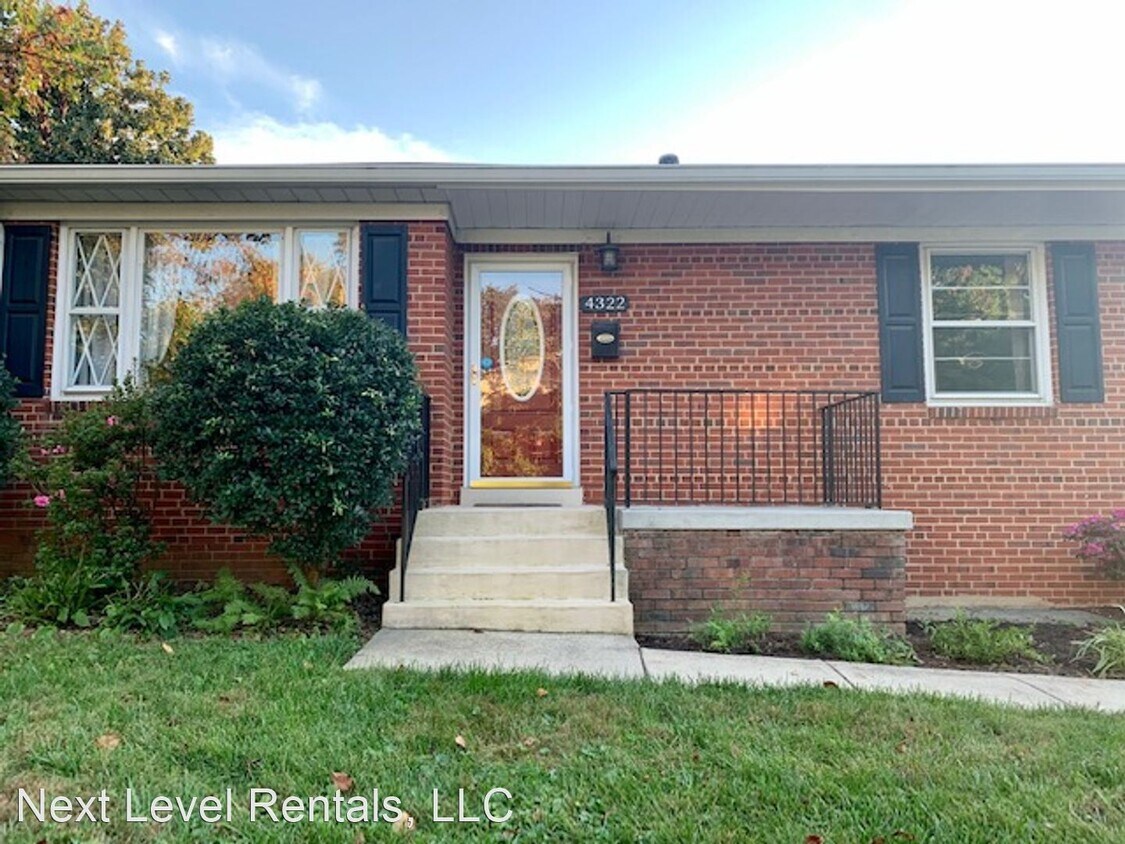 Primary Photo - 3 br, 2.5 bath House - 4322 Federal Street
