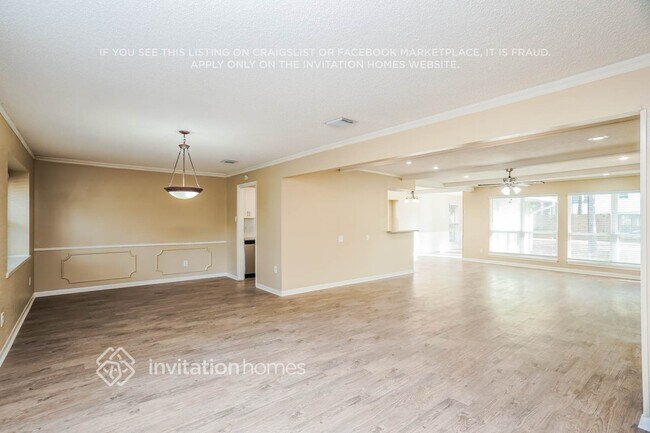 Foto del edificio - 5803 Old Lodge Dr