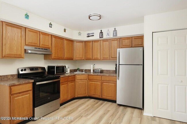 Building Photo - 30 Potomac Ct