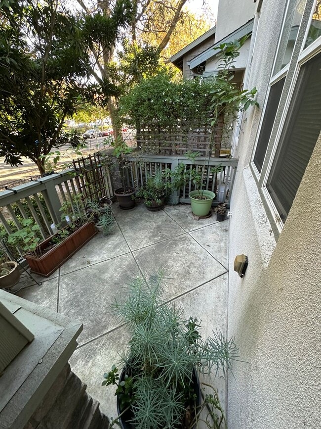 Photo - Welcome to modern luxury living in the hea... Apartment