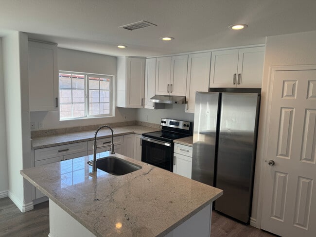 Photo - 2702 E Juniper Ave Apartment