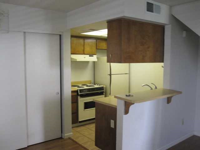 Building Photo - 1613 Pyrenees Ave
