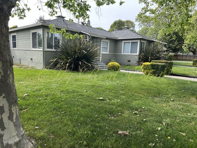 Foto del edificio - Mariposa Duplex