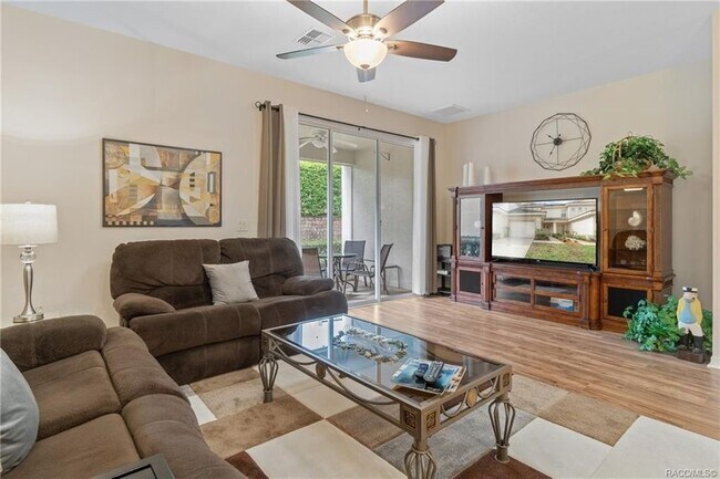 Foto del edificio - 1694 W Spring Meadow Loop