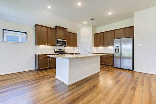 Building Photo - 101 Sunray Creek Dr