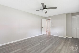Building Photo - 2111 Hawthorne St