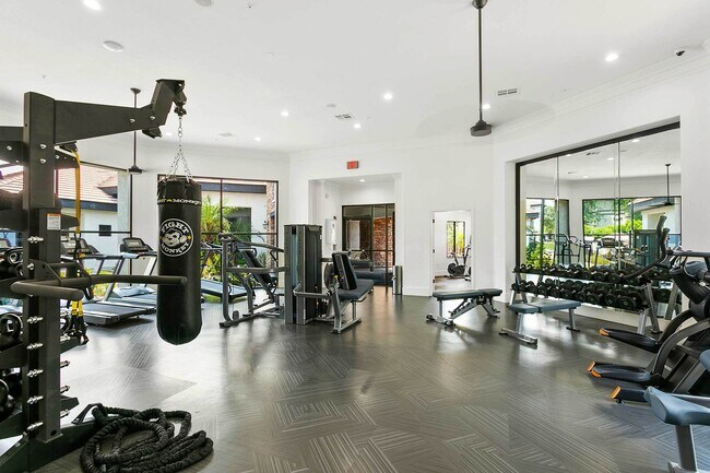 Gimnasio abierto las 24 horas, los 7 días de la semana - SolVida Central