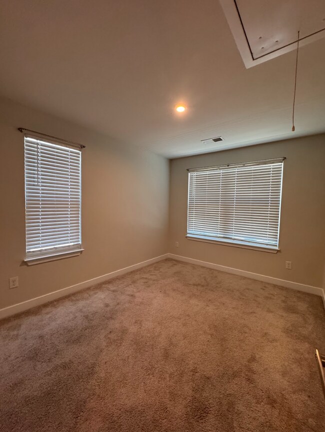 Foto del edificio - Beautiful Simpsonville Home with Modern Comfort & Space!