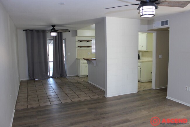 Foto del edificio - 5812 Daggett Ave