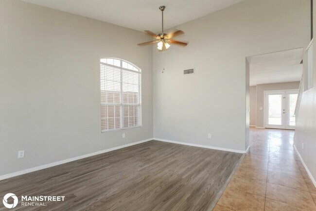 Foto del edificio - 15907 N 89th Ave