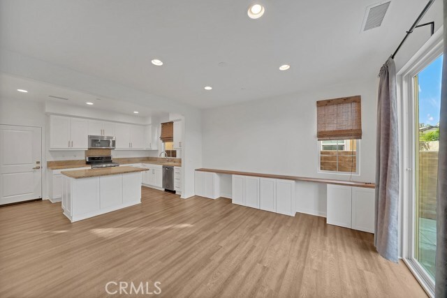 Building Photo - 126 Baculo St