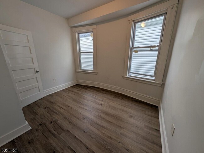 Building Photo - 166 N 12th St