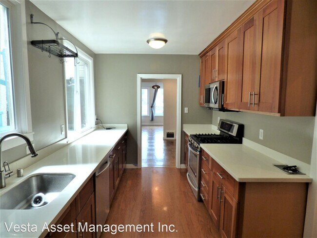 Building Photo - 2 br, 1.5 bath House - 463 Capp Street