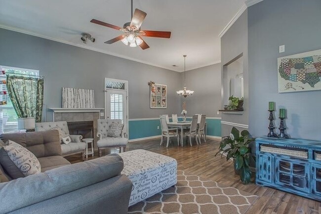 Foto del edificio - 108 Cross Cove Ct