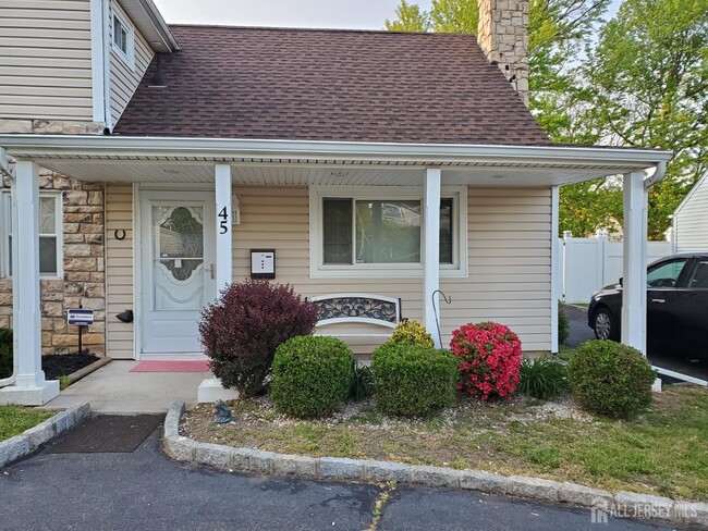 Building Photo - 45 W Iselin Pkwy