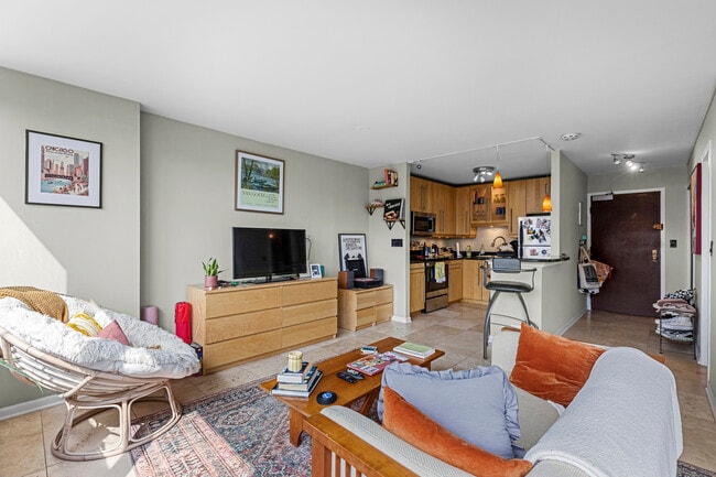 Foto del edificio - 3550 N Lake Shore Dr