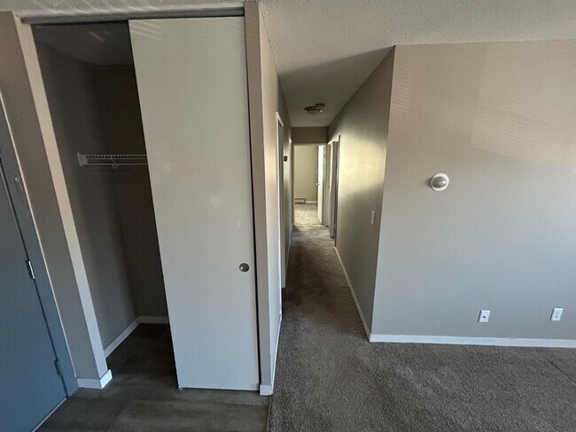 Foto del edificio - 410 6th St SE