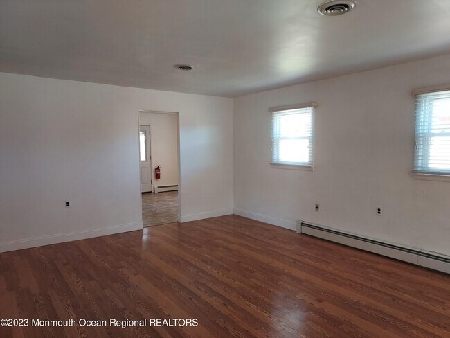 Building Photo - 129 Fox Glove