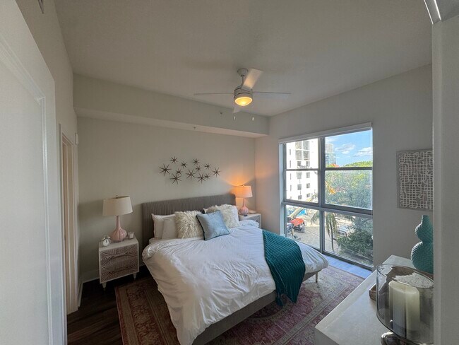 Foto del edificio - 475 NE 25th St