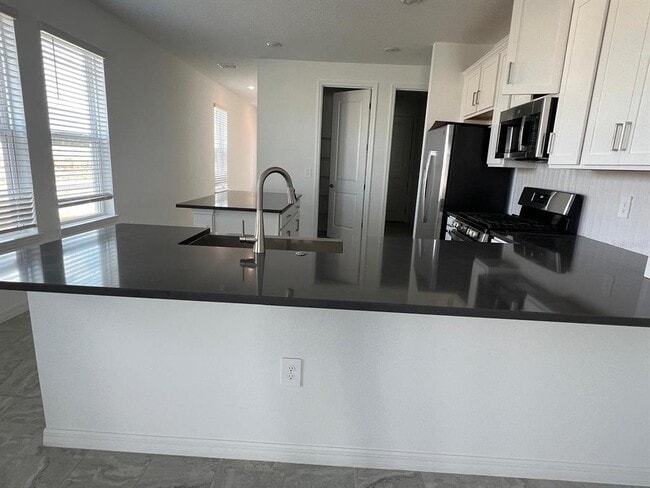 Building Photo - 5274 Kildare Pl