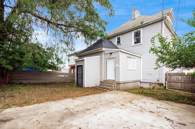 Foto del edificio - 865 Old Leonard Ave