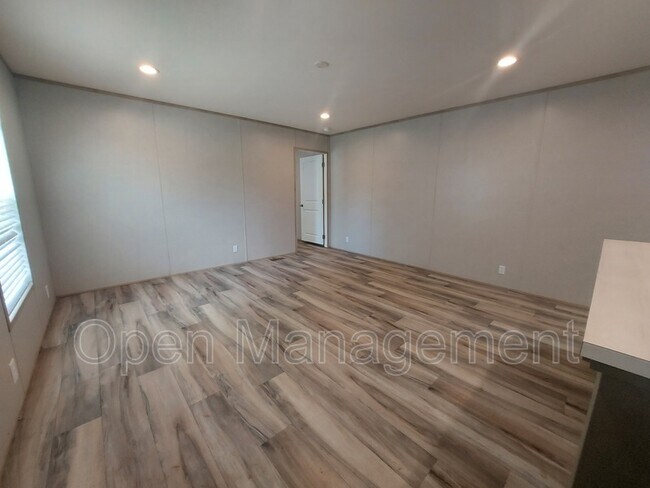 Building Photo - 7534 US-60