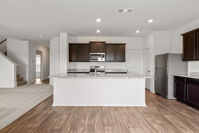Building Photo - Spacious 4BR Home with HUGE Private Backyard in Homestead Estates – Minutes from Austin