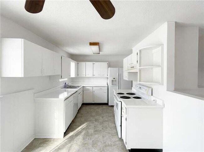 Foto del edificio - 5342 N Palmer Ave