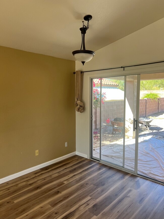 Foto del edificio - 5484 W Dove of Peace Dr