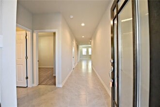 Building Photo - 544 John Muir Trl