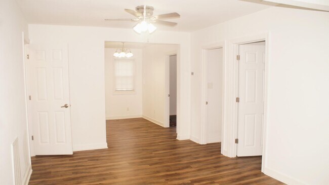 Building Photo - 810 Hughes Ave