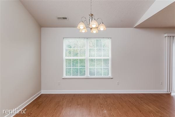 Building Photo - 1572 Laurel Ledge Dr
