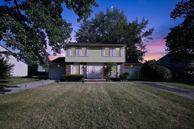 Foto del edificio - 6839-6841 Woodlake