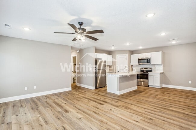 Foto del edificio - 4514-4514 N Sandplum St