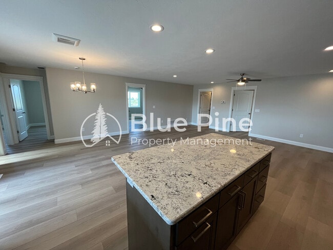 Building Photo - 6326 Ender Ln