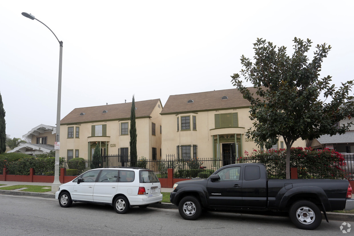 Primary Photo - Crenshaw Apartments