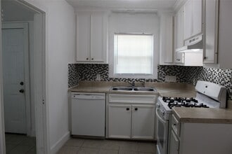 Building Photo - 229 Neyland St