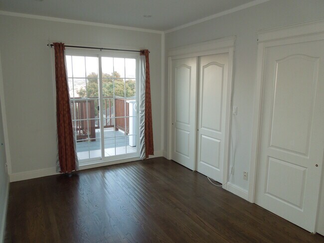 Building Photo - 351 Louisburg St