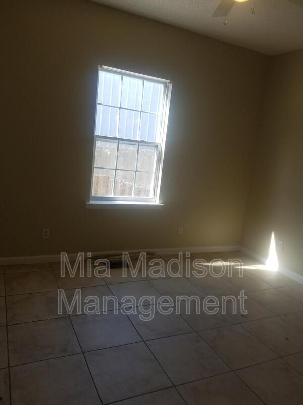 Building Photo - 512 Seiler Ave