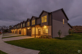 Building Photo - 124 Copperfield Wy