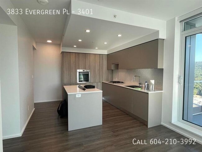 Building Photo - Condo with Mountain & City Views
