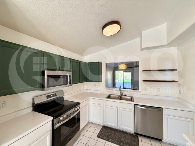 Building Photo - 1243 S Pueblo Ct