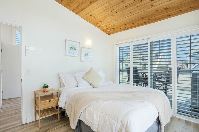 Foto del edificio - 818 Rockaway Ct