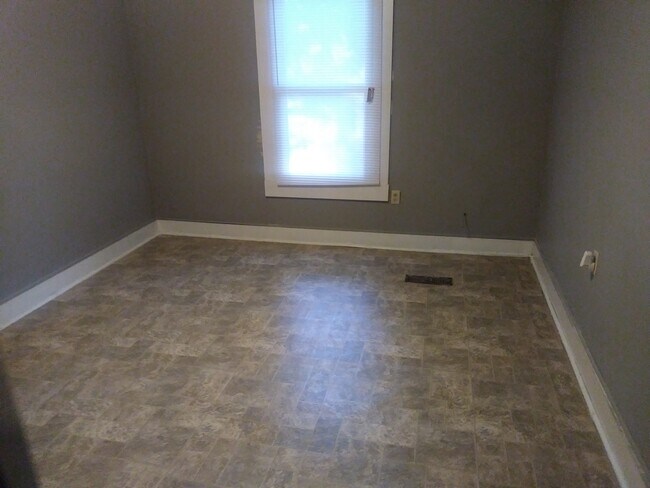 Building Photo - 119 Brown Street