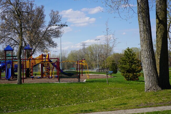 Foto del edificio - 2835 Edgewood Ave S