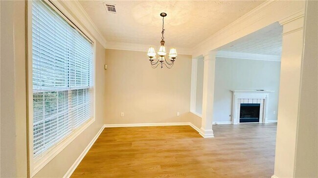 Foto del edificio - 2321 Clipper Ln